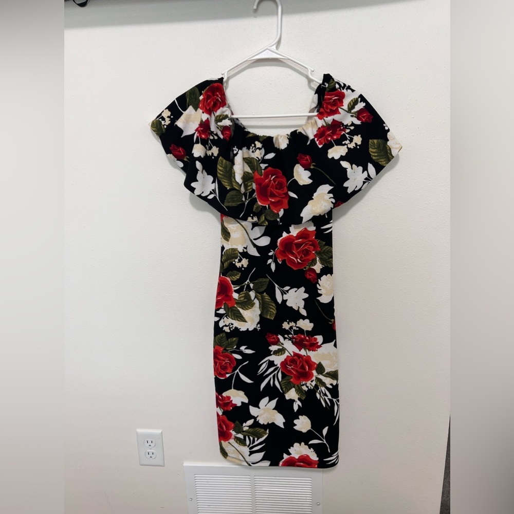 Beautiful dress $15